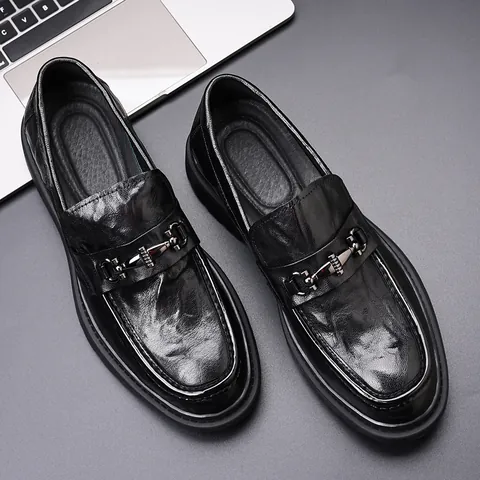 Mocasines Casuales de Negocios para Hombre Piel de Oveja Primera Capa Suela Gruesa Antideslizante Transpirable Hebilla de Metal Zapatos Formales de Cuero