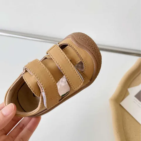 Sandales en Cuir Véritable pour Bébé Semelle Souple Chaussures Premier Pas Été Bout Fermé pour Garçons Filles Antidérapant