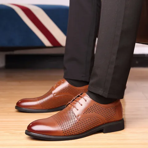 Scarpe da Ufficio in Pelle da Uomo Traforate Traspiranti Stile Britannico con Rialzo Interno Oxford Derby Stringate Eleganti
