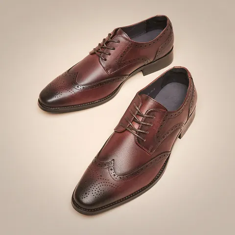 Men Pointed Toe Top Grain Cowhide Leather Business Shoes Classic Wingtip Brogue Derby Formal Lace Up Dress Shoes Footwear