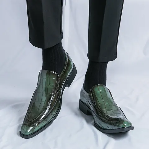 Men Pointed Toe Loafers Glossy Patent Leather Crocodile Embossed Formal Dress Shoes Business Casual Slip-On Shoes For Banquet