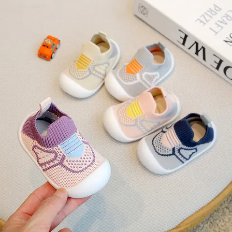 2023 Autumn New Baby Fly-knit Soft Sole Floor Sock Shoes For Toddlers Non-Slip Indoor Kindergarten Breathable Walker Shoes