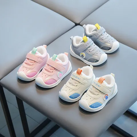 Toddler Winter Walking Shoes Fleece Lined Waterproof Synthetic Leather Sneakers For Boys Girls Non-Slip Soft Sole Hook And Loop First Walker Shoes