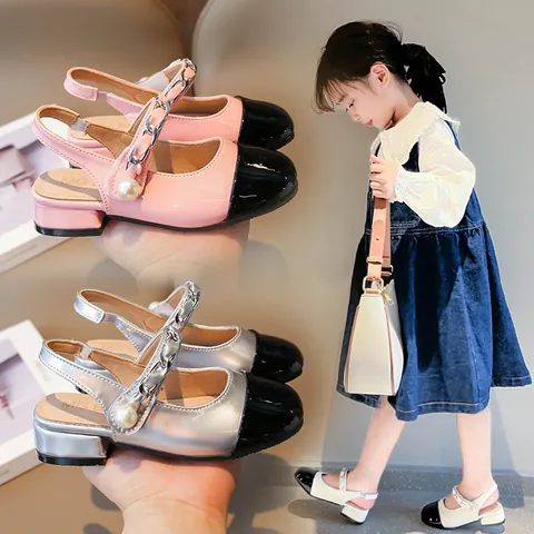 Girls Princess Patent Leather Sandals With Artificial Pearl Metal Chain Cap Toe Two Tone Mary Jane Summer Kids School Shoes