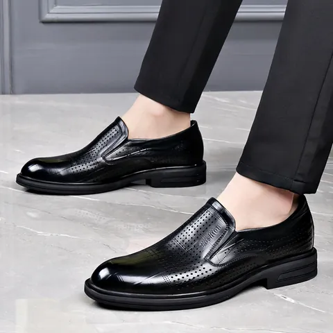 Herren Slip-on Business-Schuhe Ausgehöhlt Atmungsaktiv Rindsleder Spitz Zulaufende Loafer Für Büro Formell Lässig Party