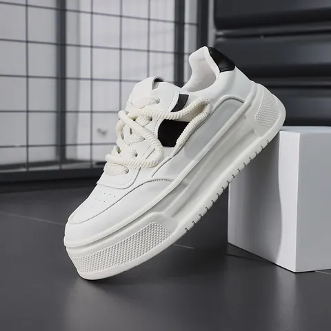 Men Action Leather Chunky Bread Shoes Spring Platform Height Increasing Board Shoes Casual Sports Fashion Sneakers White Black