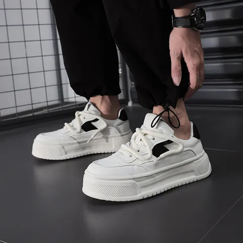 Men Action Leather Chunky Bread Shoes Spring Platform Height Increasing Board Shoes Casual Sports Fashion Sneakers White Black