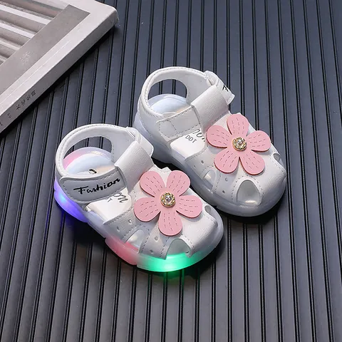 Sandales de Princesse pour Bébés Filles avec Lumière LED Décoration Florale Semelle Souple Premiers Pas Chaussures Été Rose Blanc Violet