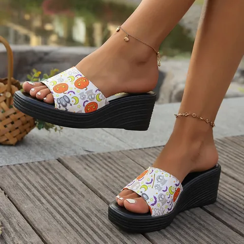 Women Wedge Sandals Halloween Pumpkin Skull Print Platform Slippers Round Toe Summer Outdoor Casual Slide Shoes Large Size