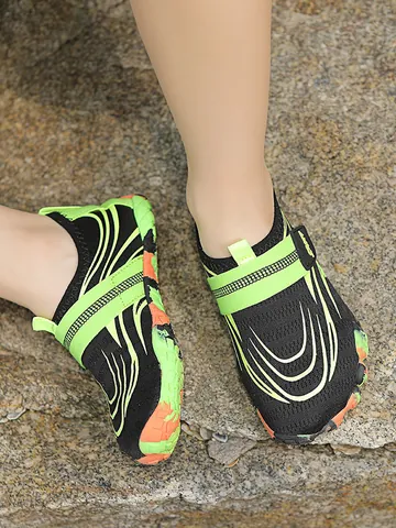 Kids Water Shoes Quick Dry Barefoot Aqua Shoes Boys Girls Non Slip Rubber Sole Breathable Beach Swim Snorkeling Wading Shoes