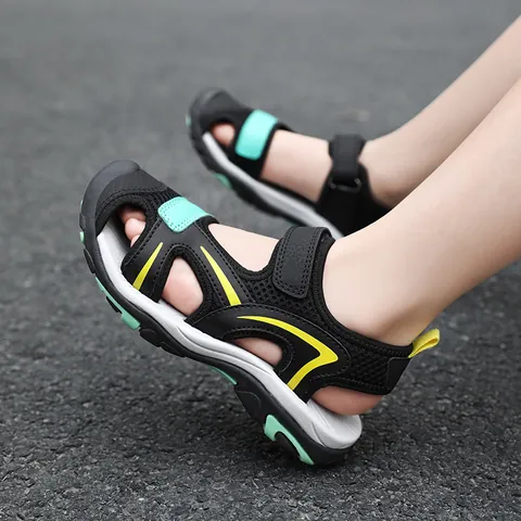 Boys Closed Toe Sports Sandals Breathable Mesh Synthetic Leather Anti Slip Hook and Loop Beach Shoes For Outdoor Kids