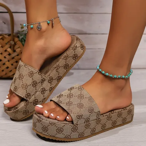 Women New Thick Sole Slippers Platform Sandals With Plum Blossom Embroidery Western Style Casual Outwear PU Fabric Lady Slides Plus Size