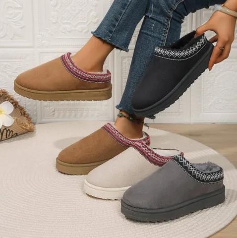 Damen Ethno Stickerei Wildlederimitat Schneestiefel Plateau Niedrig Künstlicher Plüsch Gefüttert Winter Warme Baumwollschuhe Hausschuhe