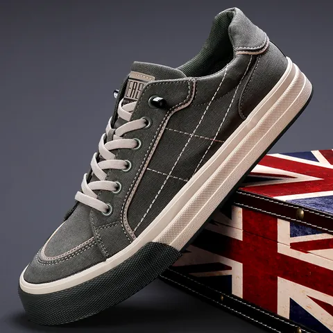 2026 Herbst Neue Herren Mode Lässige Segeltuchschuhe Koreanischer Stil Atmungsaktive Schnürschuhe Skateschuhe Einfarbige Sneaker