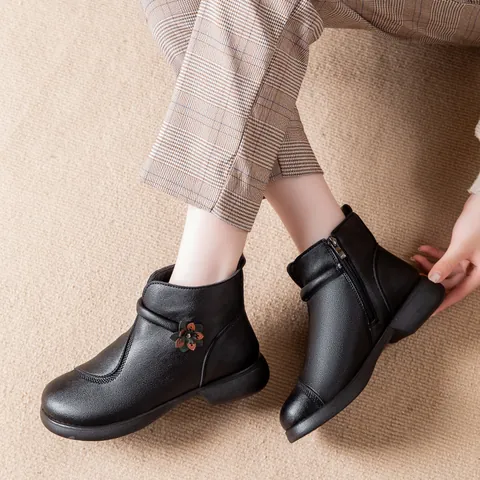 Women's Middle-Aged Mother Winter Boots Microfiber Leather Plush Lined Warm Ankle Boots Non-Slip Flower Decor Side Zipper Casual Shoes