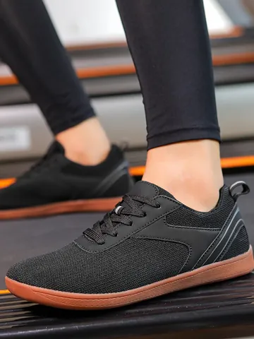 Chaussures de Marche Flyknit Respirantes Pour Hommes Femmes Bout Large Chaussures de Sport Légères Pour Randonnée Plein Air Entraînement Intérieur