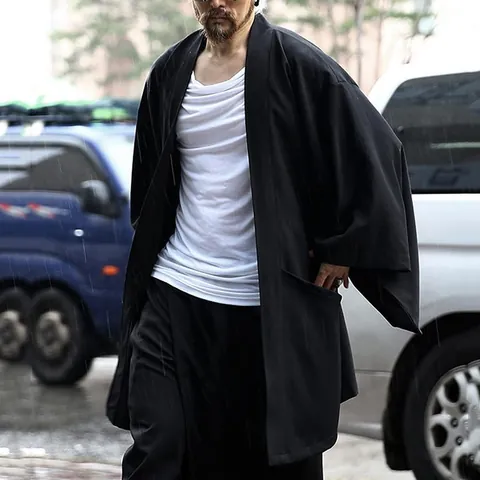 Men Mid-length Batwing Sleeve Cardigan Jacket Japanese Streetwear Loose Fit Solid Black Hoodless Windbreaker Trench Coat For Performance