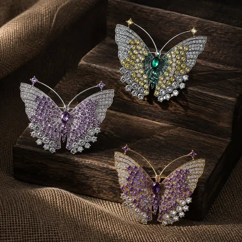Exquisite Alloy Rhinestone Butterfly Brooch For Women Elegant Vintage Animal Shape Breastpin Formal Dress Accessories Jewelry Gift