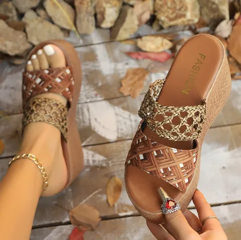 Sandales à Talon Compensé Imprimé Léopard pour Femmes Mules à Plateforme d'Été Bride Tissée Ajourée Bout Ouvert Mode Chaussons de Plage Décontractés Plus