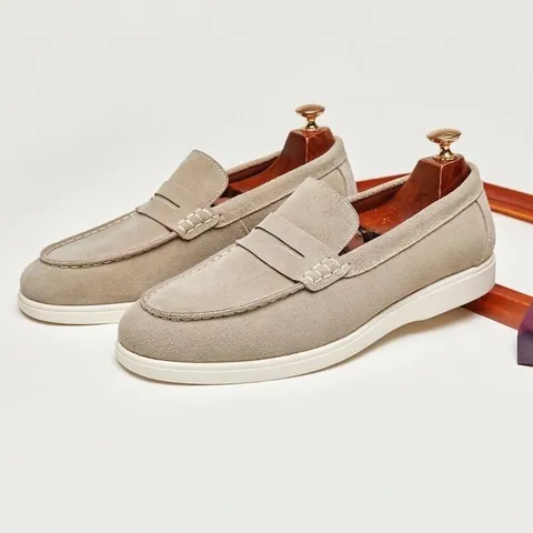 British Style Men Suede Leather Loafers Frosted Cowhide Slip On Casual Shoes Soft Sole Moccasins Business Loafers Men Footwear