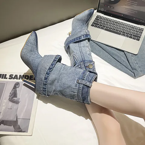 Bottes en Denim pour Femmes Mode Bout Pointu Talon Aiguille Revers Jambe de Pantalon Bleu Délavé Bottines pour Automne Hiver Streetwear Trendy
