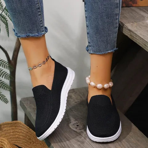 Women's Canvas Casual Shoes Slip-On Breathable Round Toe Thick Sole Flyknit Flat Platform Loafers For Daily Comfort Women Fashion Sneakers