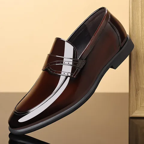 Mocasines de Negocios para Hombre de Charol Estilo Británico Punta Cuadrada Slip-On Zapatos Formales de Boda Casual de Cuero