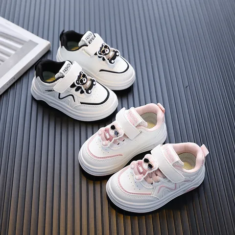 2025 Voorjaar Nieuwe Kinderen Board Schoenen Voor Jongens Meisjes Peuter Mode Cartoon Beer PU Leer Klittenband Antislip Sneakers