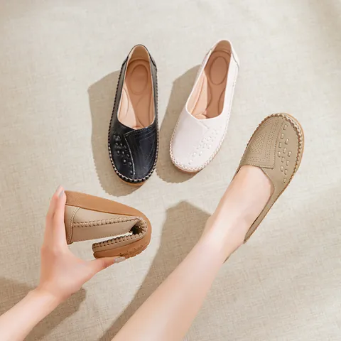 Comfortable Women Loafers Soft Microfiber Leather Hollow Out Flat Shoes For Middle Aged Mother Casual Work Slip On Single Shoes