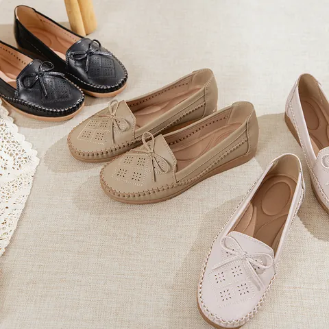 Women's Breathable Hollow Out Flat Loafers Soft Bow Decoration Comfortable Slip On Work Shoes For Elderly Ladies