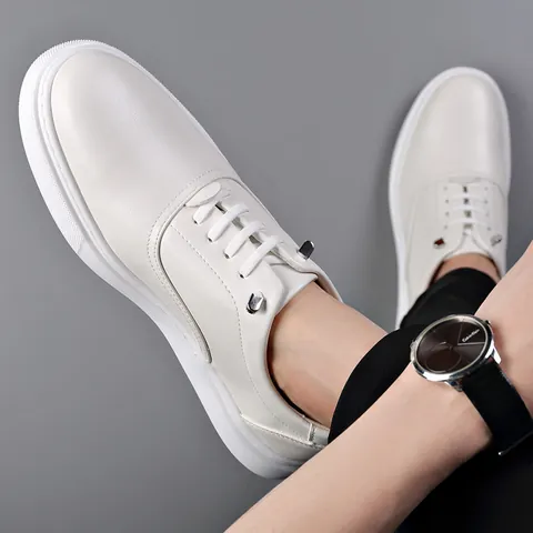 Herren Lässige Skateschuhe Mode Slip-On Weiße Sneaker Trendy Vielseitig Weiche Sohle Leichte PU Leder Flache Schuhe Übergröße