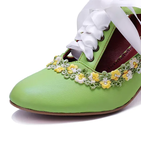 Handgemaakte Leren Mary Jane Schoenen Vintage Kant Bloemen Middenhak Veterschoenen Bleekgroen Retro Mode Vrouwen Schoeisel