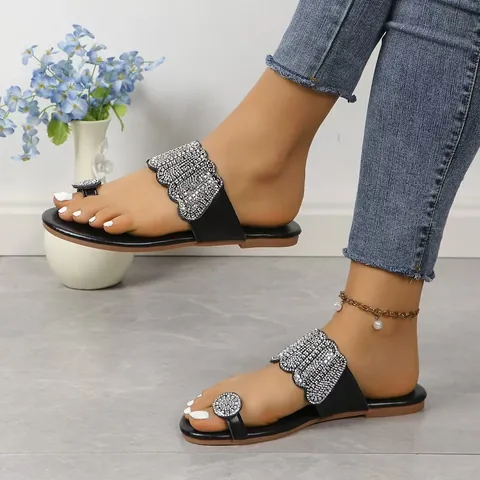 Women Large Size Toe Loop Flat Sandals European Style Rhinestone Summer Lightweight PU Leather Beach Slippers Non Slip Slides