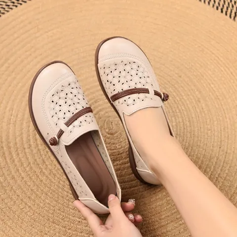 Women Comfort Hollow Out Mother Shoes Soft Sole Non-Slip Breathable Flat Loafers Middle-Aged Elderly Casual Summer Shoes