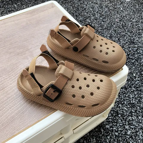 Kids EVA Clogs Summer Boys Girls Garden Shoes Breathable Hollow Out Slip Resistant Soft Sole Beach Clogs Outdoor Sandals