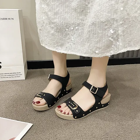 2025 Summer New Casual Roman Sandals For Women Fashion Buckle Studded Platform Flat Sandals Outdoor Beach Shoes