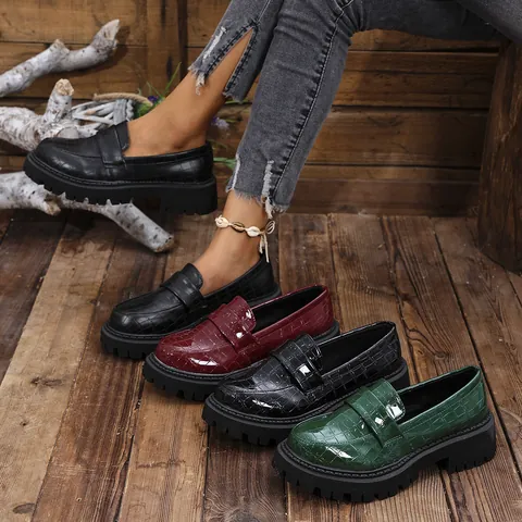Women British Style Platform Loafers Croc Embossed Patent Leather Slip On Single Shoes Vintage Thick Sole Shoes For Spring Autumn