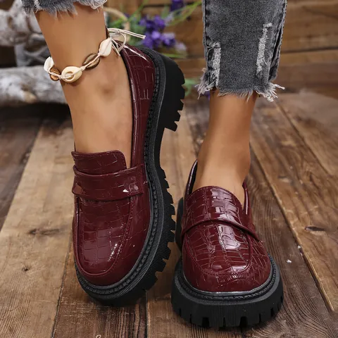 Women British Style Platform Loafers Croc Embossed Patent Leather Slip On Single Shoes Vintage Thick Sole Shoes For Spring Autumn