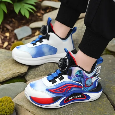 Chaussures de Basketball pour Garçons 2025 Printemps Automne Baskets Respirantes Thème Astronaute Boucle Rotative