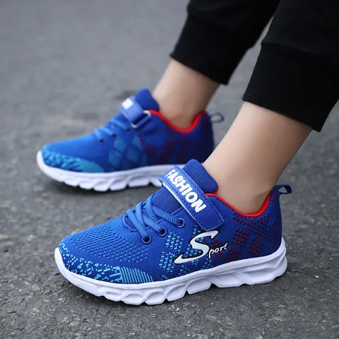Boys Breathable Mesh Running Shoes Flyknit Lightweight Non-slip Sneakers With Hook And Loop Closure For Kids Spring Autumn Casual Sport Walking Shoes