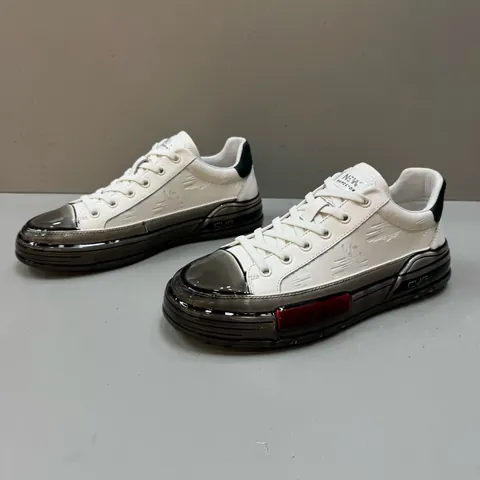 Chaussures de Skate en Cuir Véritable pour Hommes Respirantes Mode Décontractées Baskets Semelle Épaisse Basse Chaussures de Sport Doublure en Peau de Porc Tendance