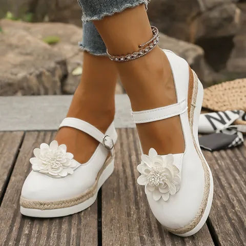 Women Fashion Wedge Shoes 2025 Spring Large Size Pointed Toe Platform Single Shoes Woven Hemp Rope Flower Mary Jane Buckle Heels