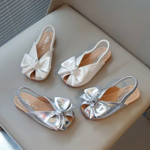 Sandales de Princesse pour Filles Bout Ouvert Mode Coréenne avec Nœud Papillon Chaussures de Plage Été Blanc Argent Sandales Plates