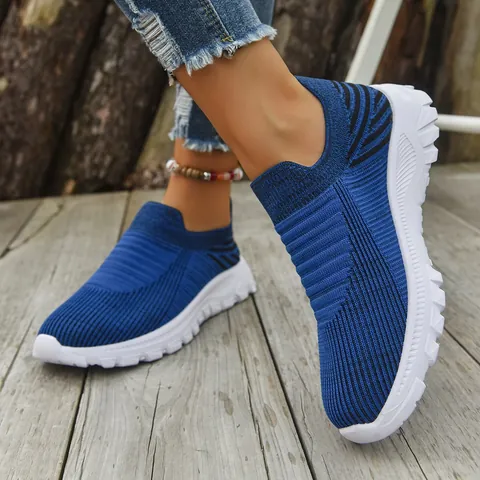Women's Casual Fly-knit Breathable Slip-on Sneakers Round Toe Flat Walking Shoes For Autumn Sports Fashion Sneakers