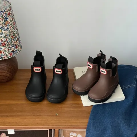 Kinder Martin Gummistiefel Wasserdicht Chelsea Stil TPR Material Rutschfest Kleinkind Regenschuhe Für Jungen Mädchen
