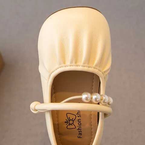 Scarpe da Principessa in Pelle per Bambine 2025 Primavera Autunno Bambini Suola Morbida Mocassini con Perle Artificiali Comode Ballerine a Tinta Unita per Bambine Piccole