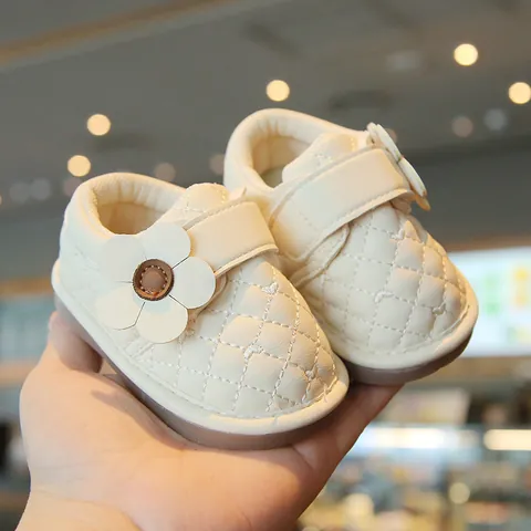 Princess Toddler Girls First Walker Shoes Quilted Faux Leather Squeaky Non-Slip Floral Shoes For Spring Autumn