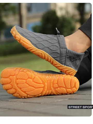 Men Breathable Fly-Knit Running Sneakers Non-Slip Lightweight Barefoot Shoes For Hiking Walking Gym Training Casual Mesh Sport Shoes