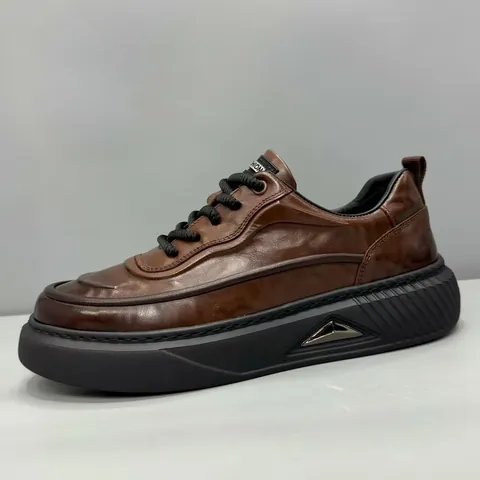 Nouvelles Chaussures Décontractées en Cuir pour Hommes Véritable Cuir de Vache Style Britannique Semelle Épaisse Baskets Respirantes Chaussures de Business à Lacets