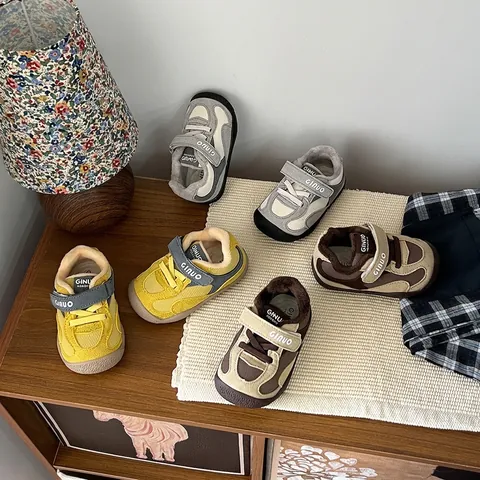 Zapatillas de Invierno Cálidas para Niños con Forro de Pelo Sintético Zapatos para Caminar de Cuero de Microfibra Cierre Adhesivo